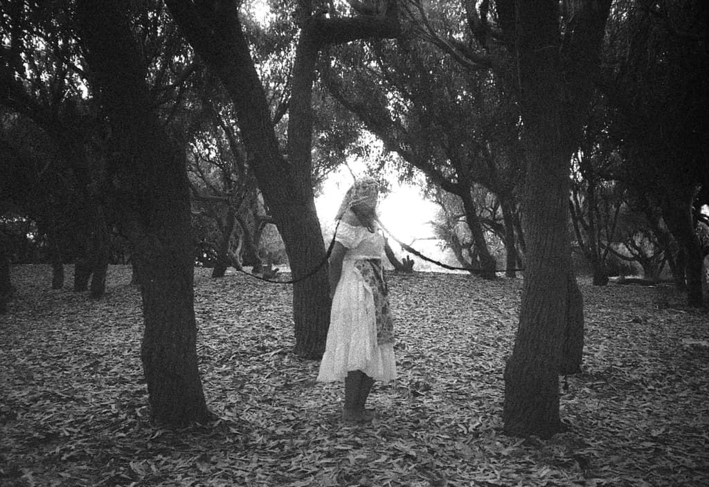 BEYOND THE FOREST still 3